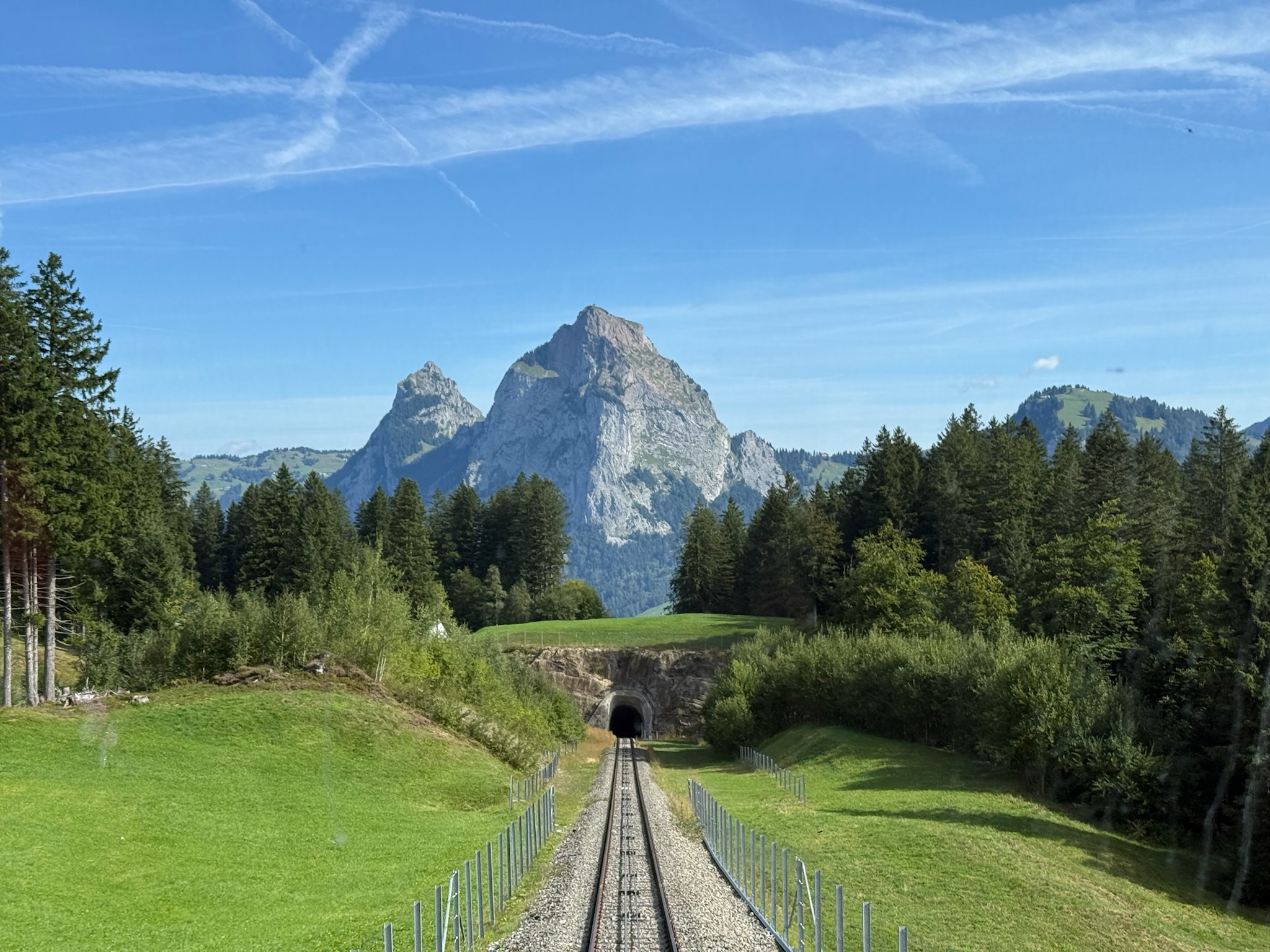 Tren alpino · Mythen